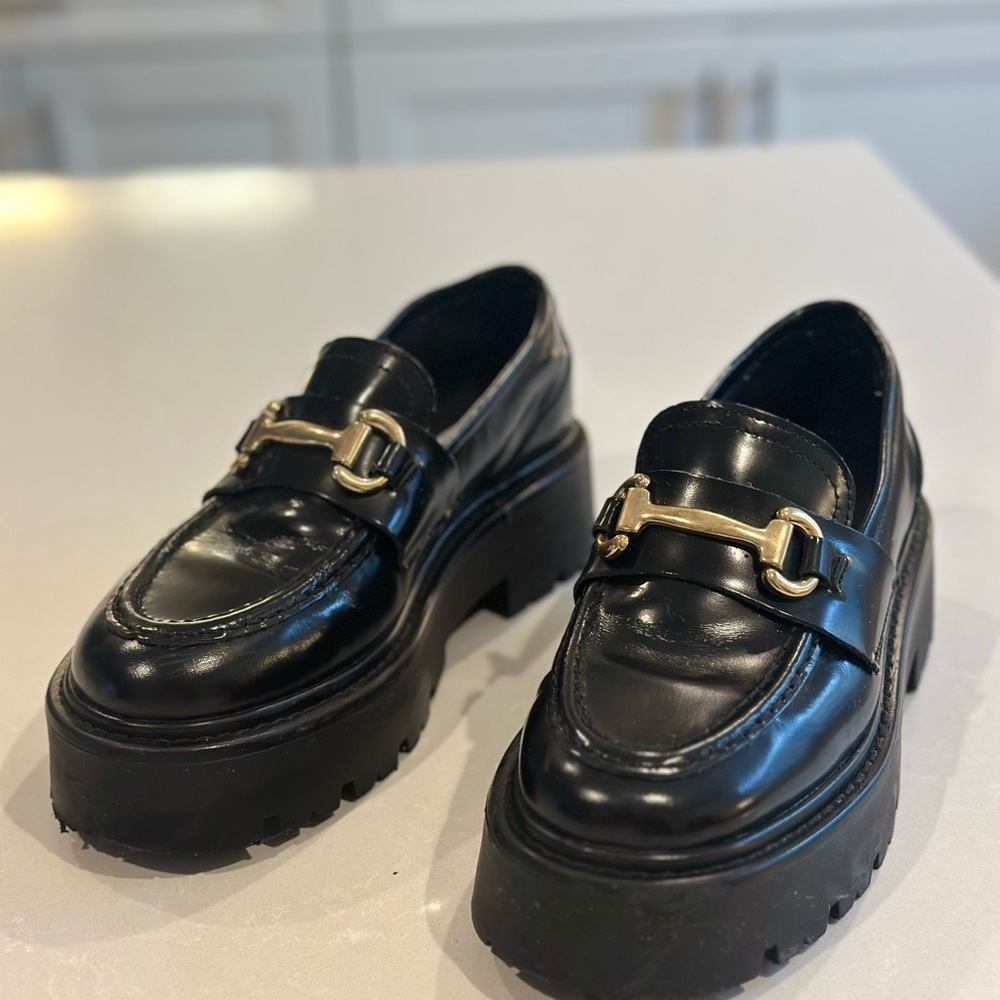 Black Leather Loafers with Gold Accent